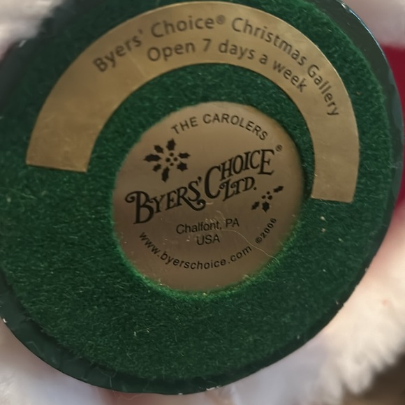 Buyers’ Choice. Mr. and Mrs. Claus with children. - Picture 7 of 7